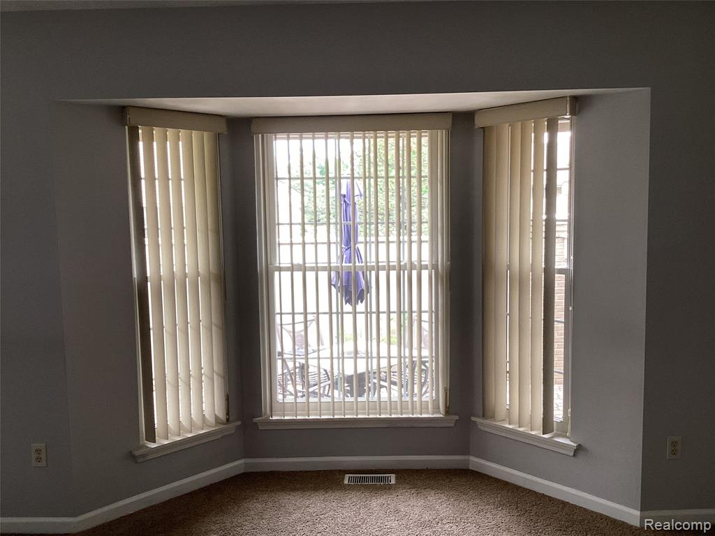 38547 Darbyshire, Farmington Hills, MI 48331 — Photo 9