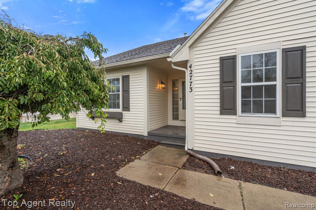 42773 Maude Court, Van Buren, MI 48111 — Photo 3