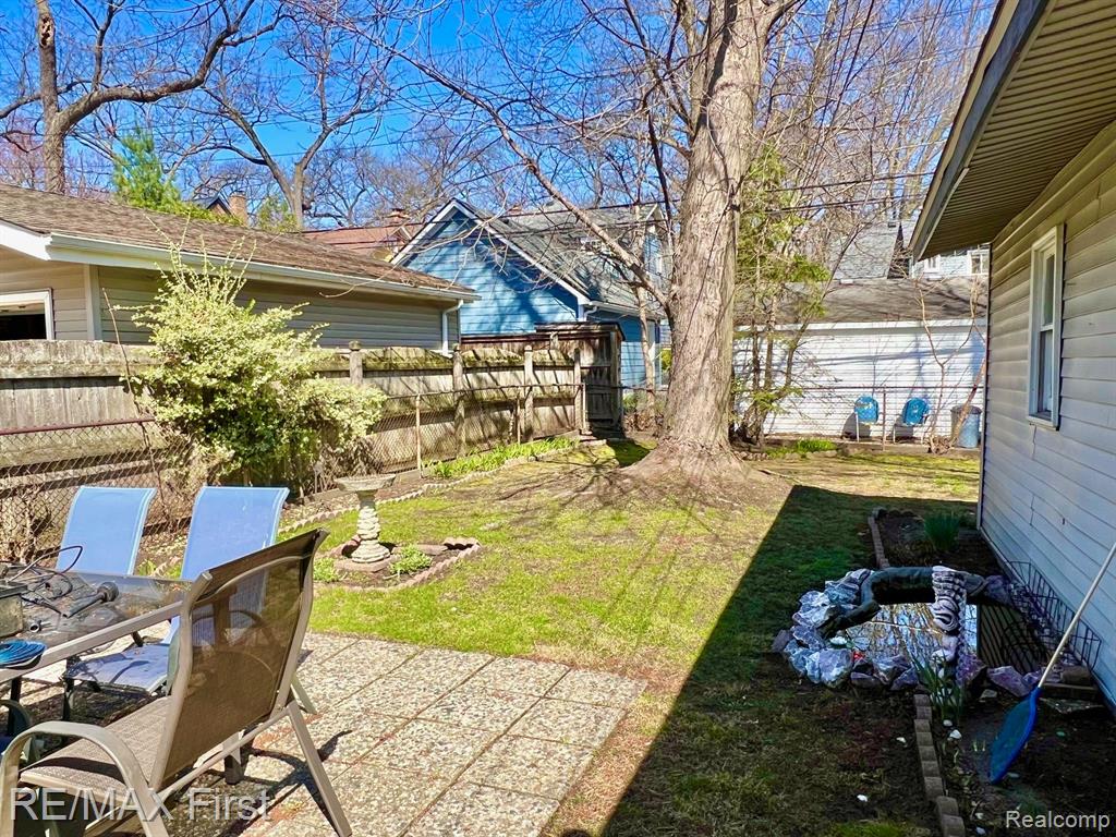 426 W WOODLAND Street, Ferndale, MI 48220 — Photo 27
