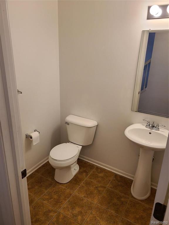 41130 MAPLEWOOD Drive, Canton, MI 48187 — Photo 16