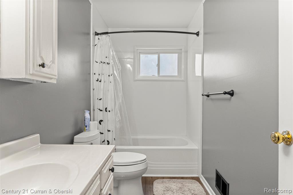 27423 Groveland Street, Madison Heights, MI 48071 — Photo 25