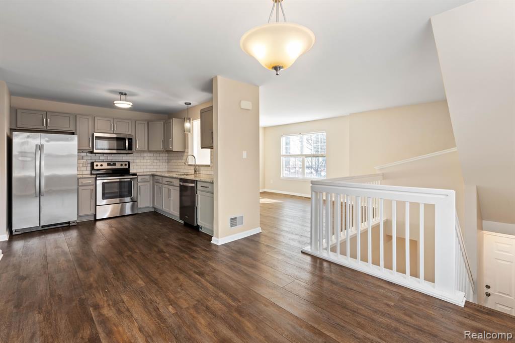 890 Lothrop Road, Detroit, MI 48202 — Photo 3