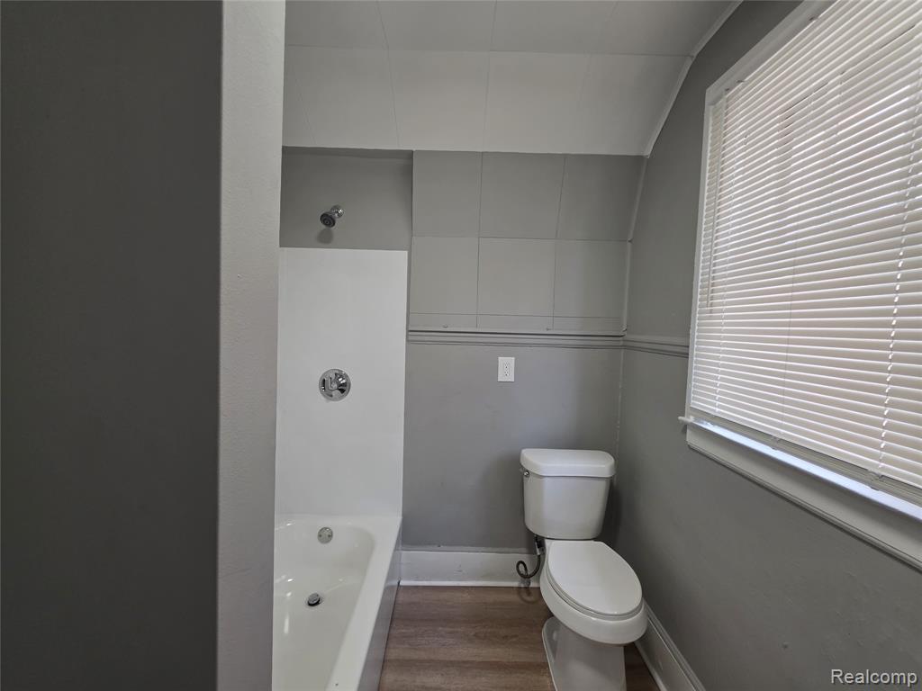 4258 Seneca Street, Detroit, MI 48214 — Photo 9