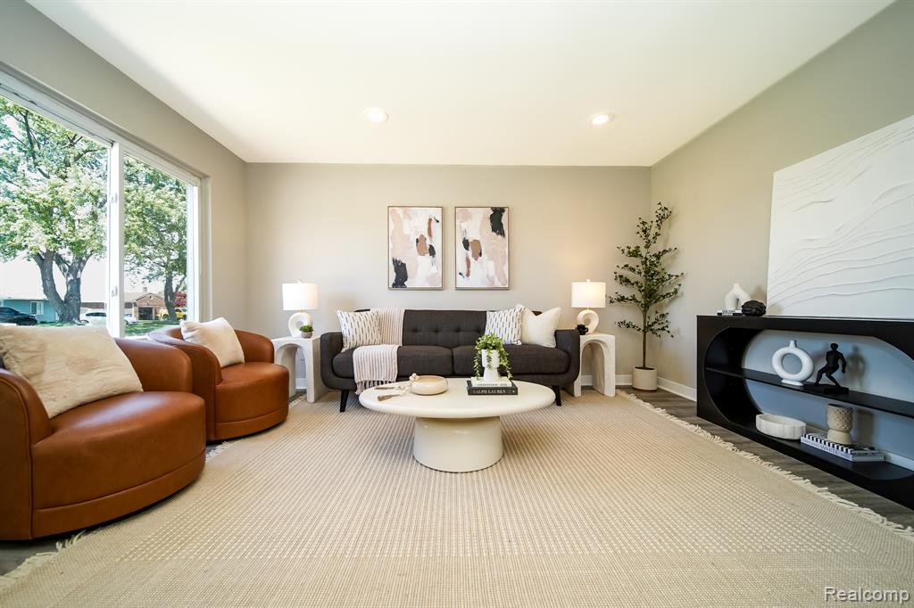 32100 Ruehle Avenue, Warren, MI 48093 — Photo 11