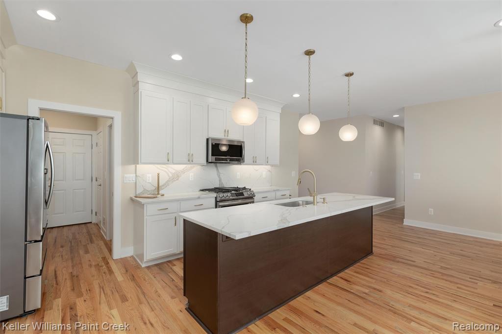 7955 Jordan Drive, Waterford, MI 48327 — Photo 11