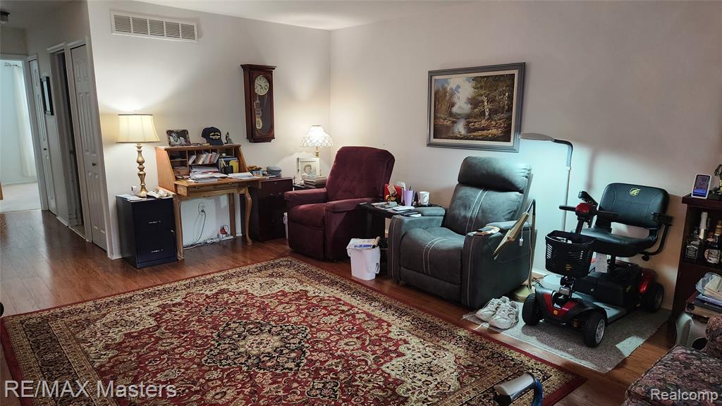 4641 Leisure Lane, Trenton, MI 48183 — Photo 15