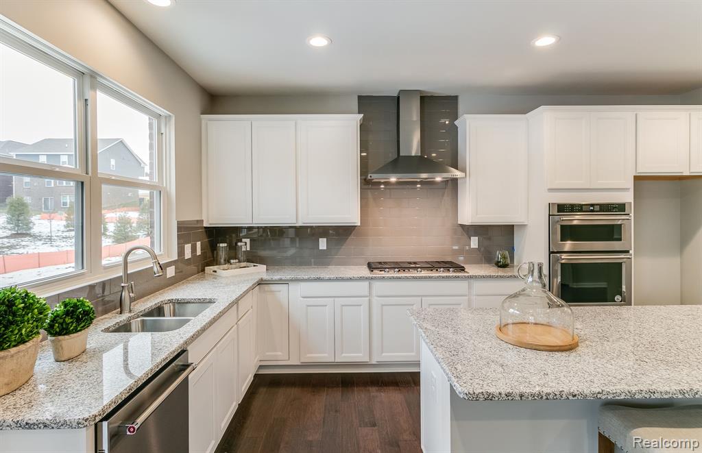 831 KUSS Drive, Saline, MI 48176 — Photo 4