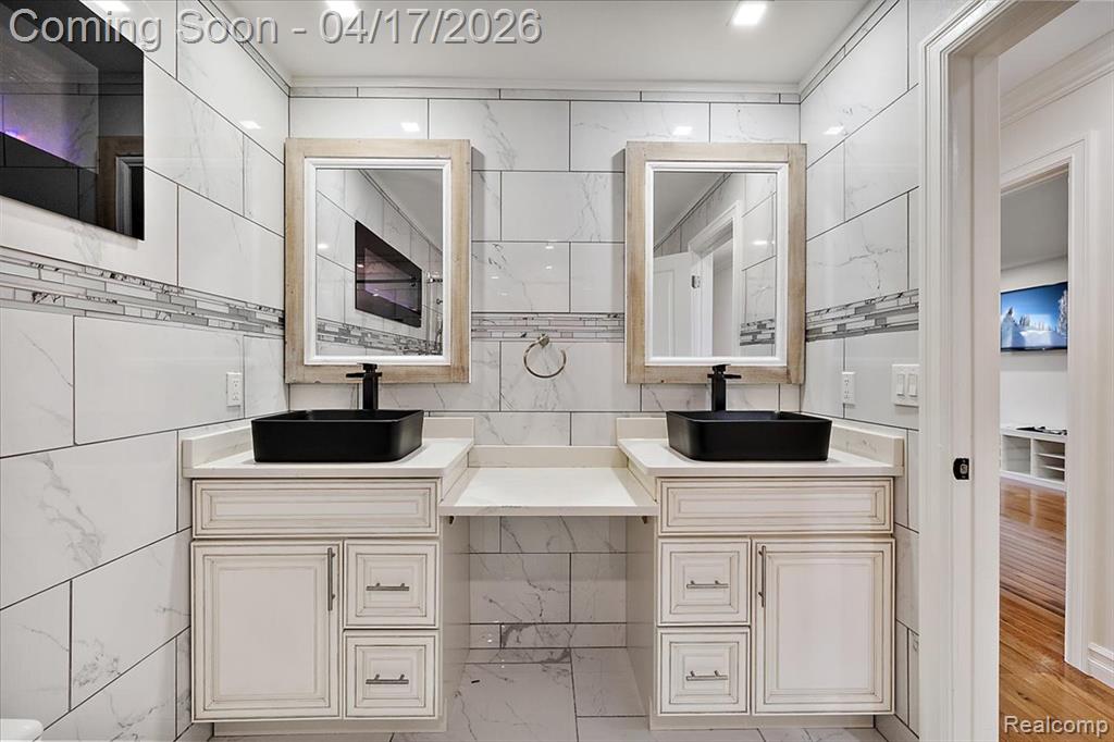 34765 Northland Drive, Livonia, MI, 48152