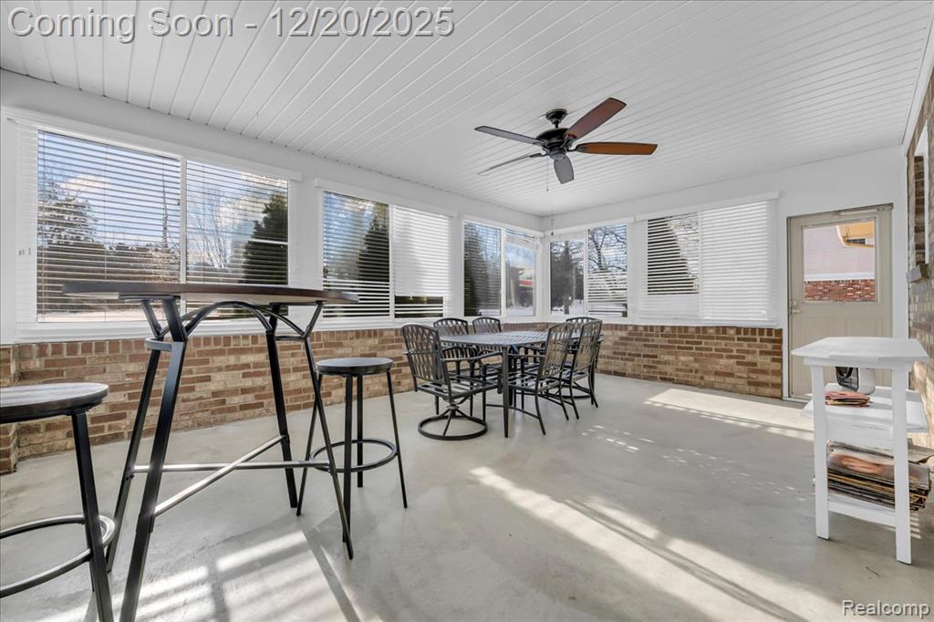 518 Charing Cross Drive, Grand Blanc, MI 48439 — Photo 20
