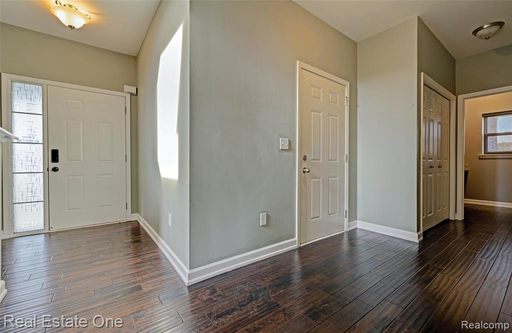 10464 Grandview Drive, Atlas, MI — Photo 11