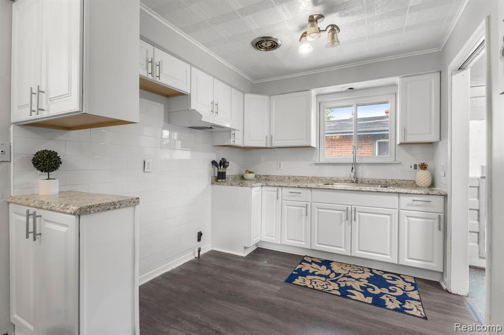 9341 POLK Street, Taylor, MI 48180 — Photo 13