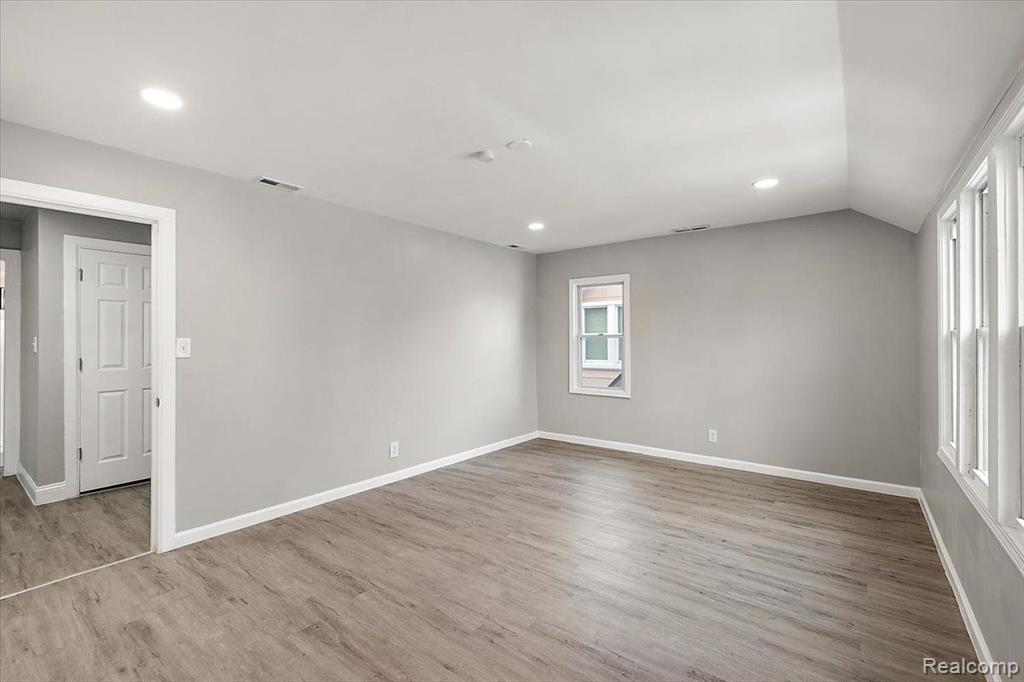 4835 COURVILLE Street, Detroit, MI 48224 — Photo 37