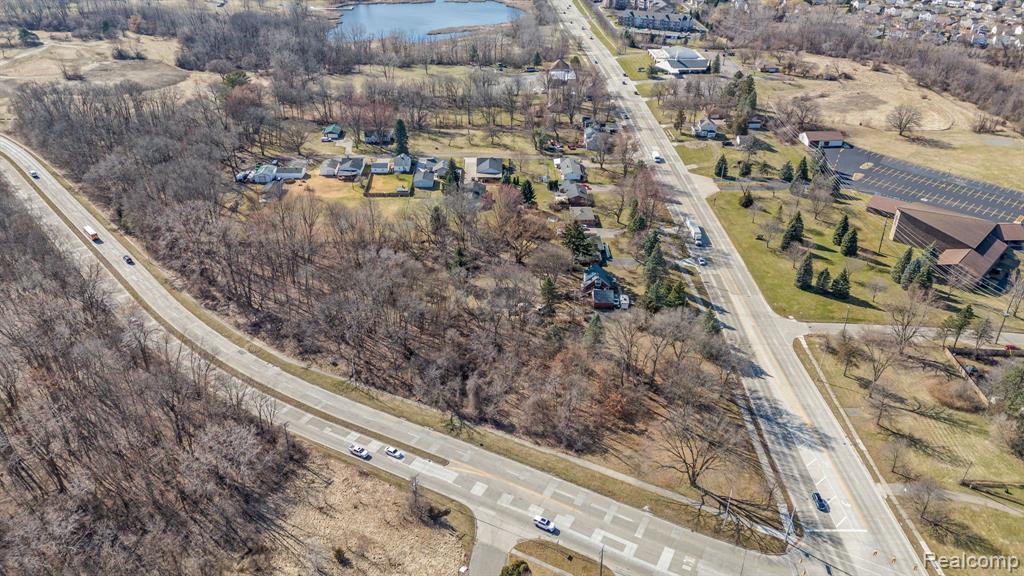 405 W WALTON Boulevard, Pontiac, MI 48340 — Photo 5