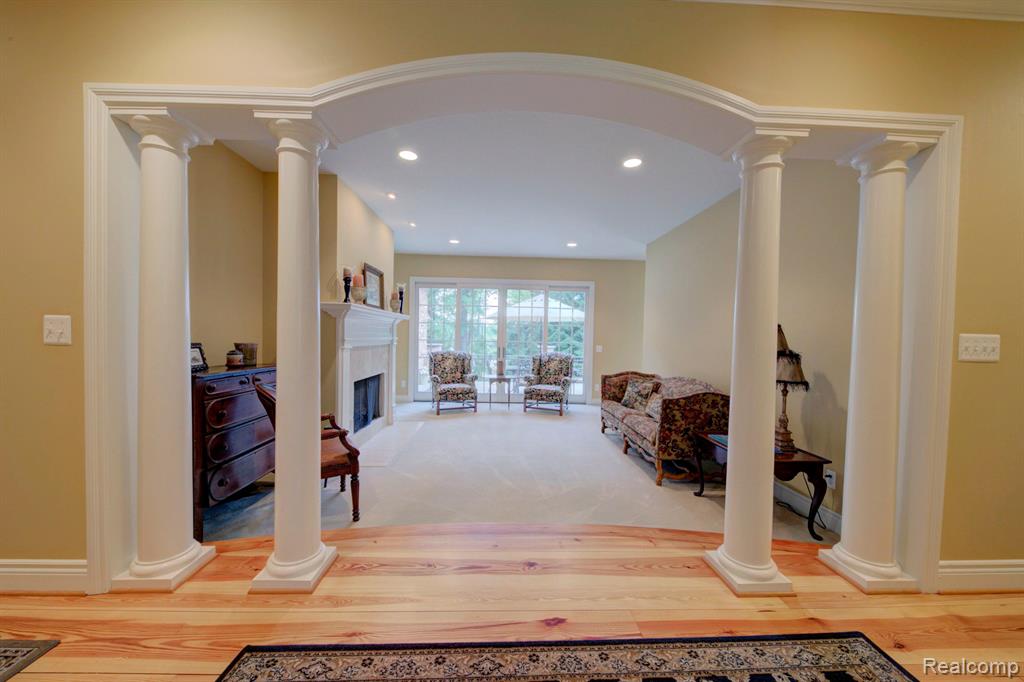 5718 EVERGREEN, Howell, MI 48855 — Photo 7