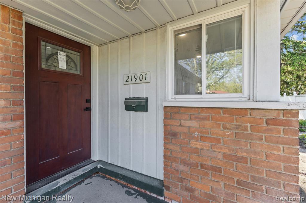 21901 Harding Street, Oak Park, MI 48237 — Photo 4