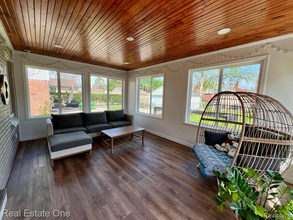 530 N LAFAYETTE Street, Dearborn, MI 48128 — Photo 22