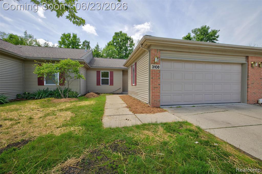 3108 Falcon Drive, 25, Burton, MI 48519 — Photo 2