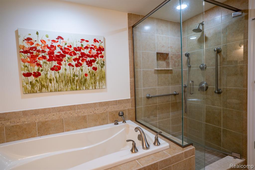 5653 Trail Side Lane, 9, Whitmore Lake, MI 48189 — Photo 34