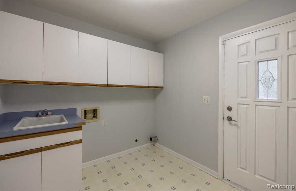 948 McClellan Street, Lake Orion, MI 48362 — Photo 21