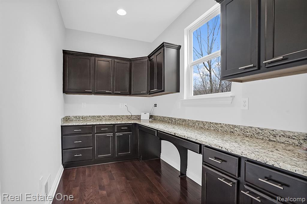 4559 TANGLEWOOD Lane, Lake Orion, MI — Photo 13