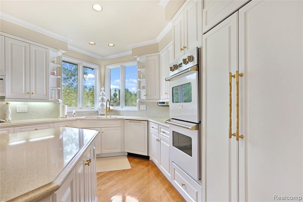 5826 Murfield Drive, Rochester, MI 48306 — Photo 27