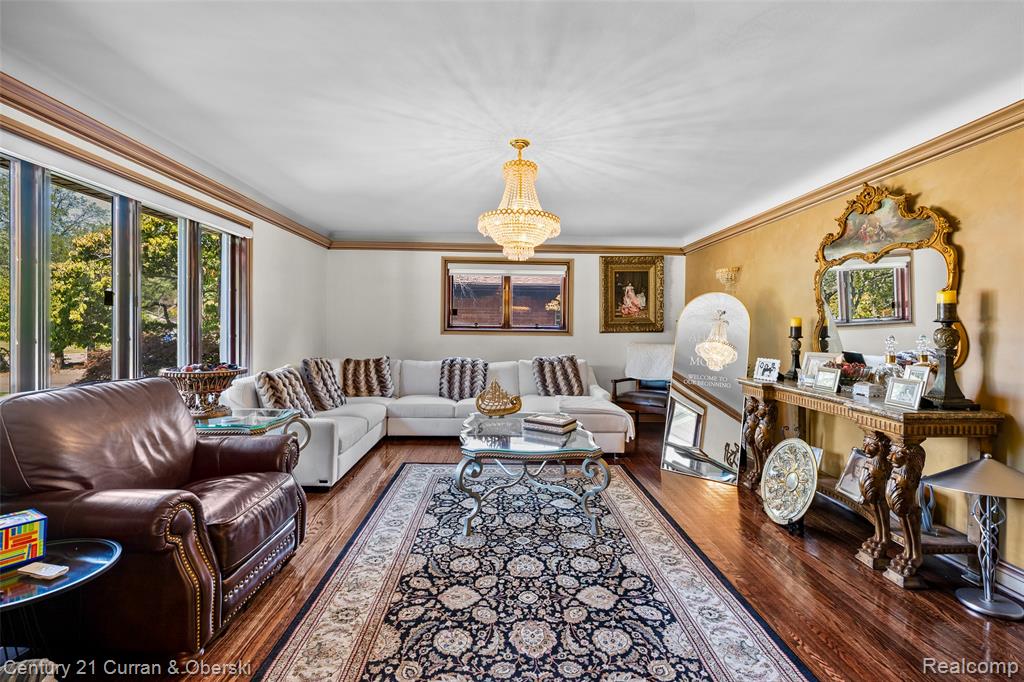 5984 Campus Drive, Dearborn Heights, MI 48127 — Photo 5