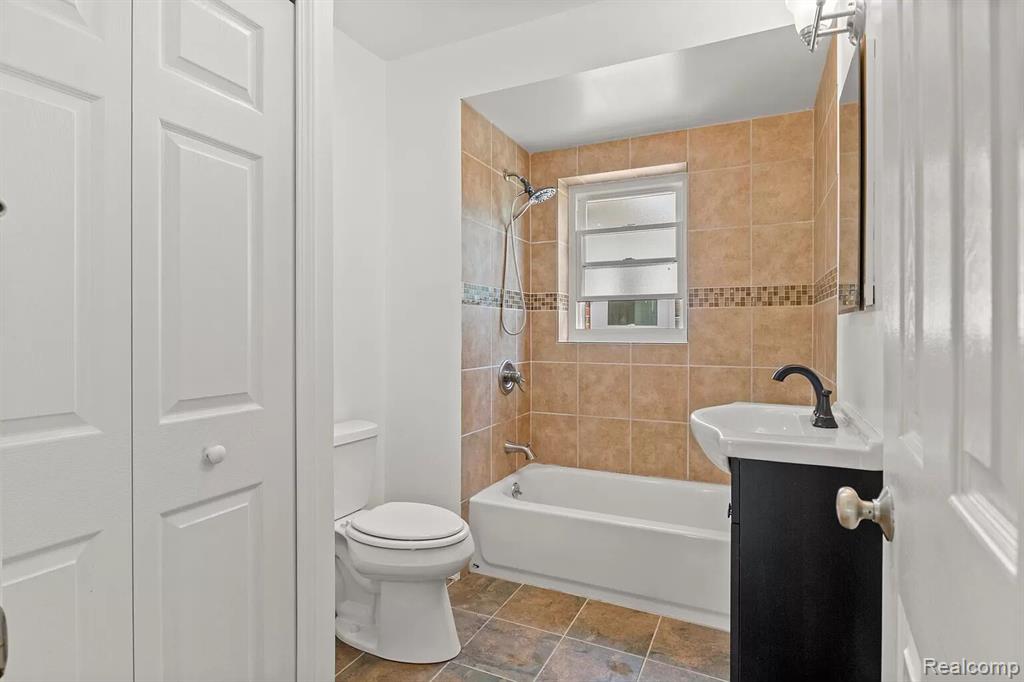 460 N Franklin Street, Dearborn, MI 48128 — Photo 13