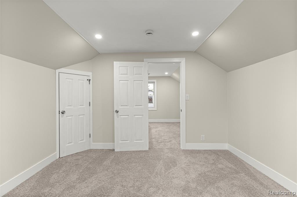 8900 Asbury Park, Detroit, MI 48228 — Photo 30