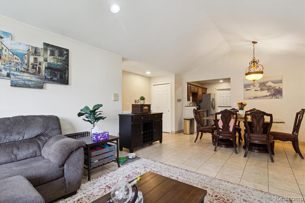 4174 BERKSHIRE Drive, Sterling Heights, MI 48314 — Photo 12