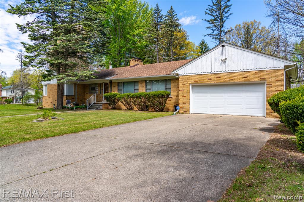 17397 Millar Road, Clinton Twp, MI 48036 — Photo 30