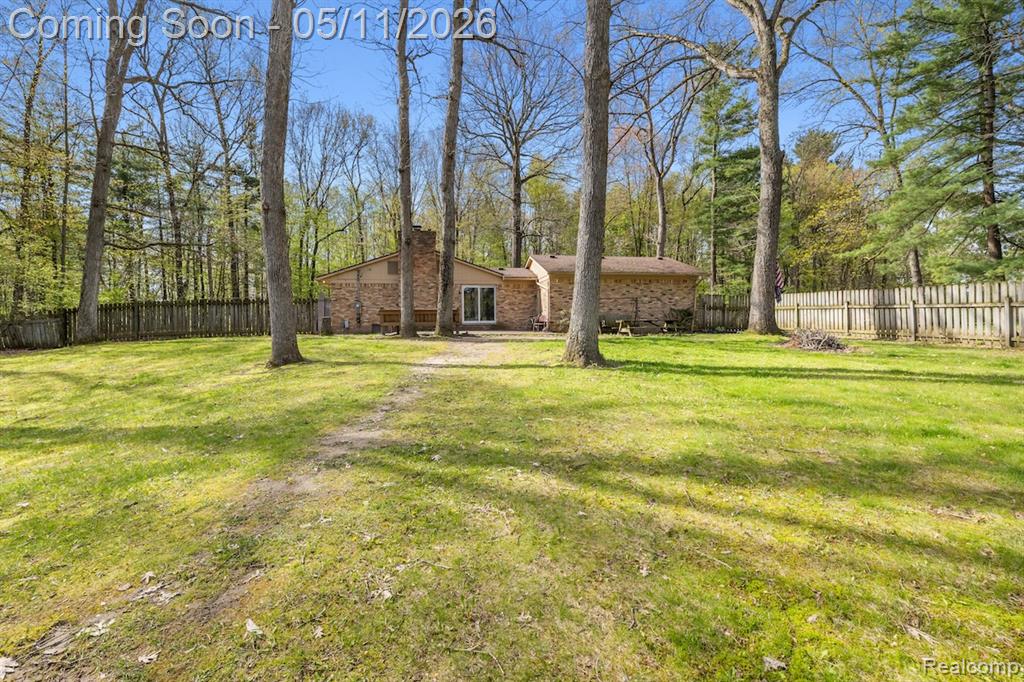 2700 N Hacker Road, Howell, MI 48855 — Photo 2