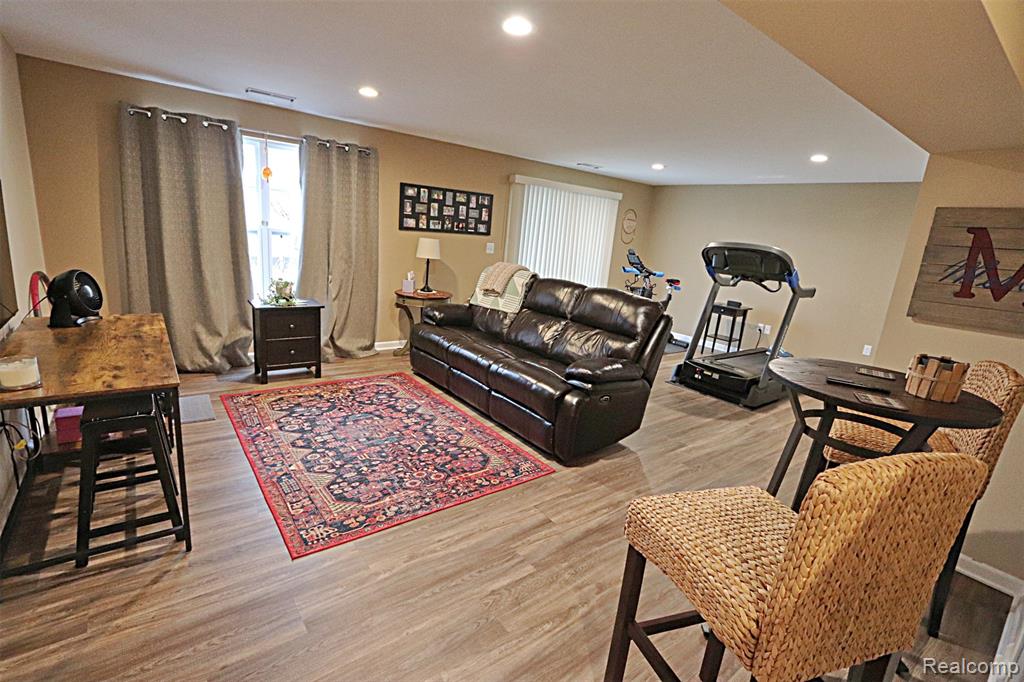 10139 Ridge Run Street, 9, Howell, MI 48855 — Photo 34