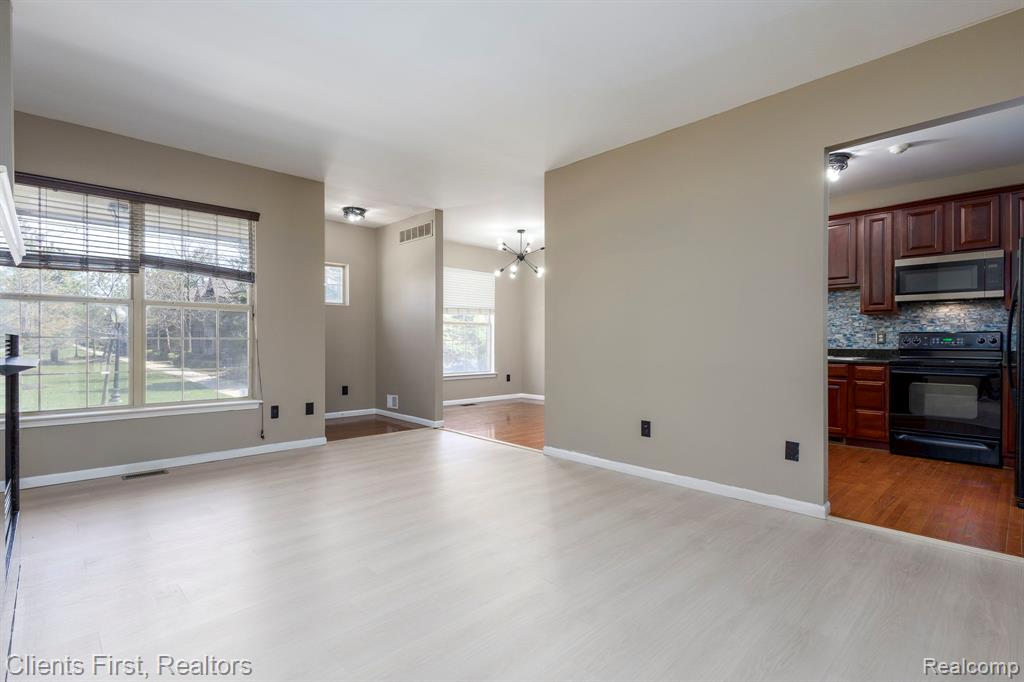 41351 N Maplewood Drive, Canton, MI 48187 — Photo 4