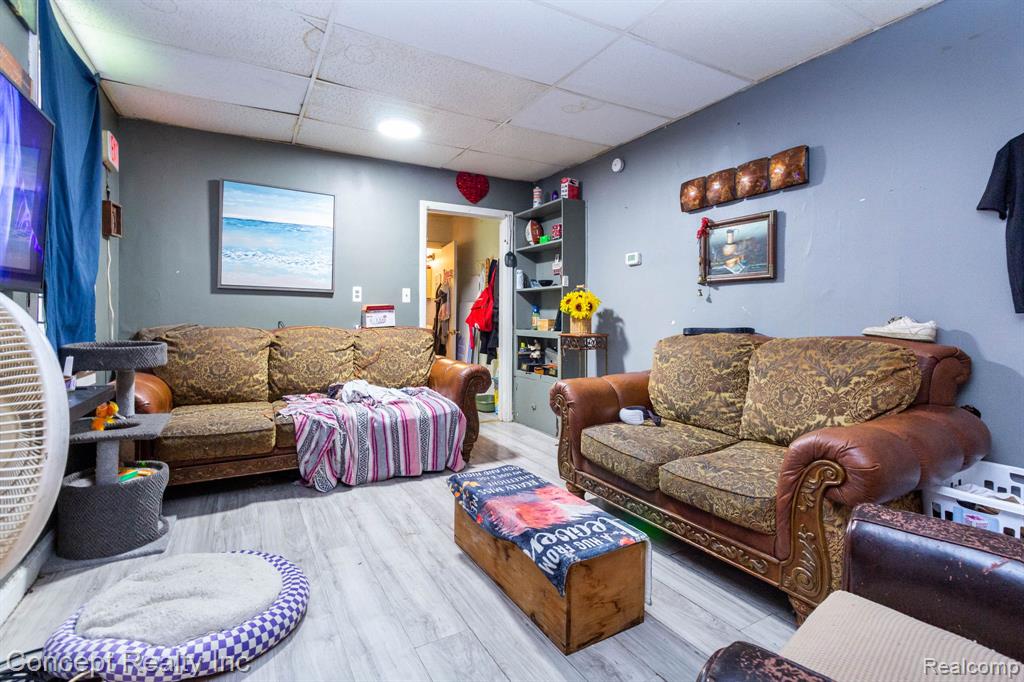957 Park Avenue, Lincoln Park, MI 48146 — Photo 27