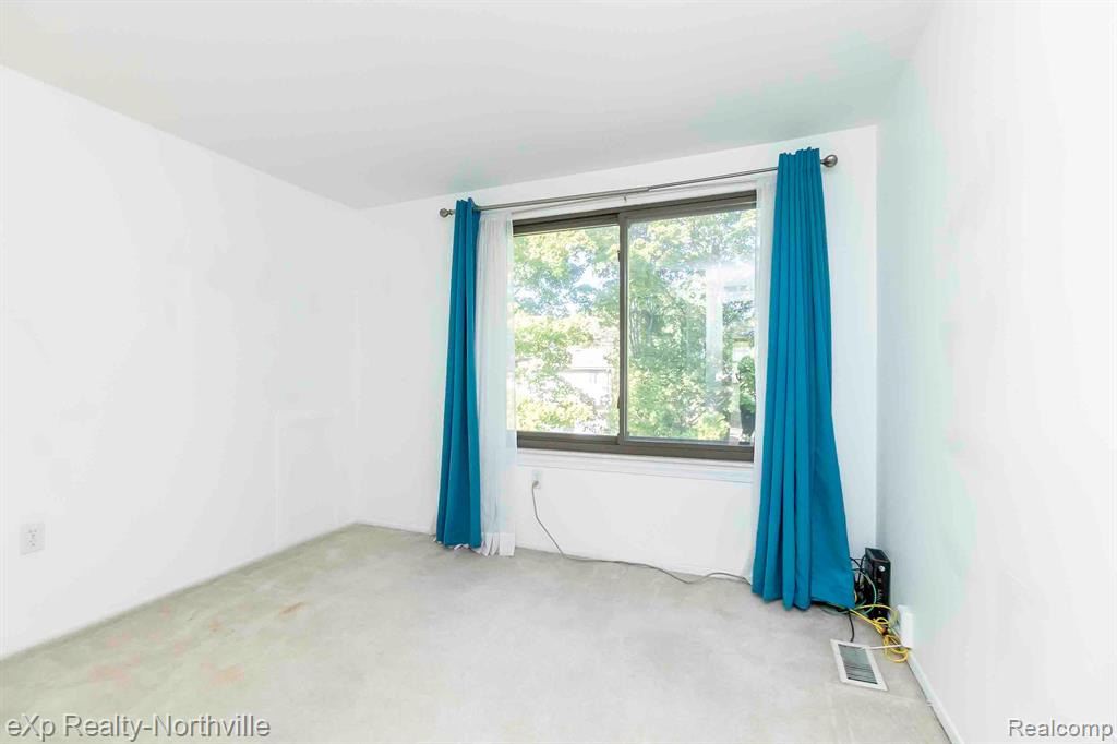 22853 CRANBROOKE Drive, Novi, MI — Photo 28