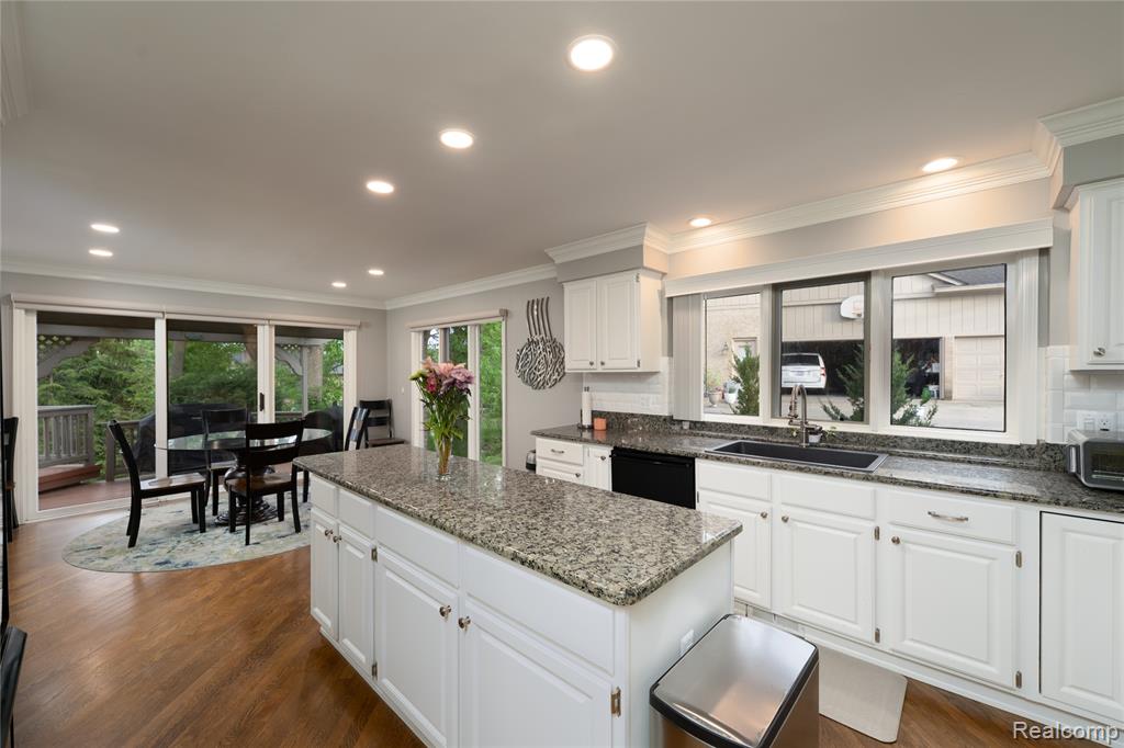 6514 Shagbark Drive, Troy, MI 48098 — Photo 12
