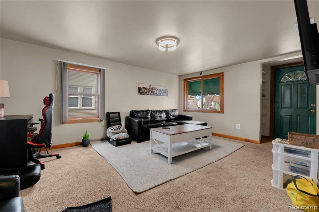 8237 Lenore Street, Dearborn Heights, MI 48127 — Photo 5