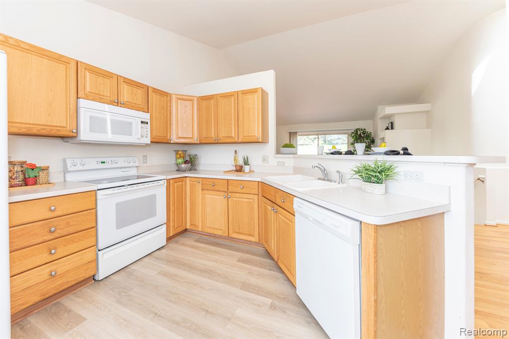4036 BOULDER POND Drive, 15, Ann Arbor, MI 48108 — Photo 15