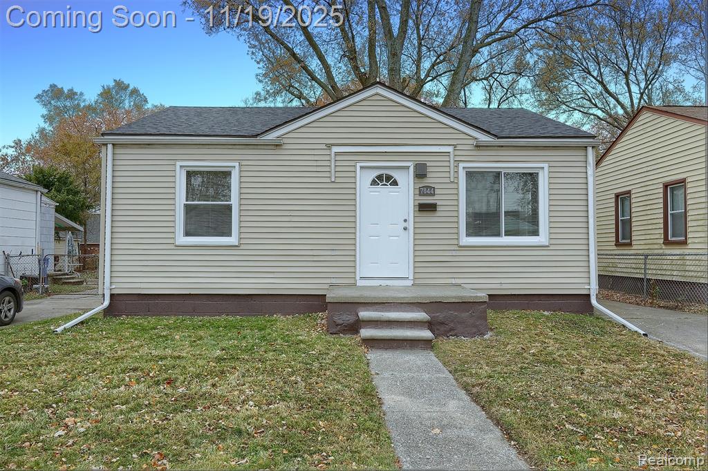 7044 Westminster Avenue, Warren, MI 48091 — front exterior