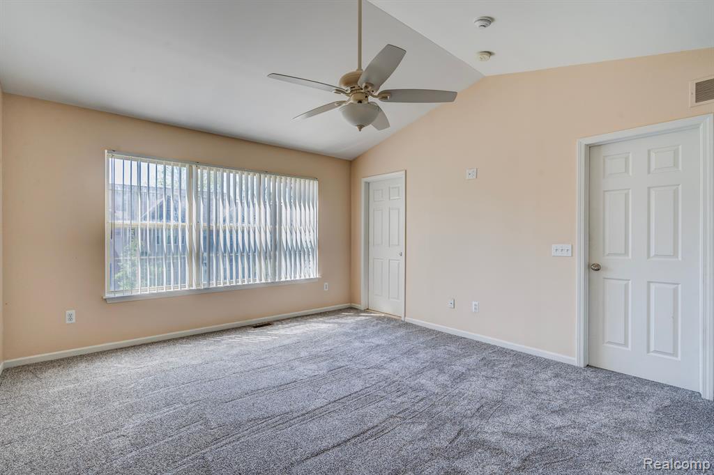 41211 N MAPLEWOOD Drive, Canton, MI 48187 — Photo 33