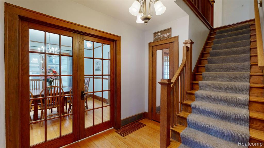 636 N Washington Street, Owosso, MI 48867 — Photo 5