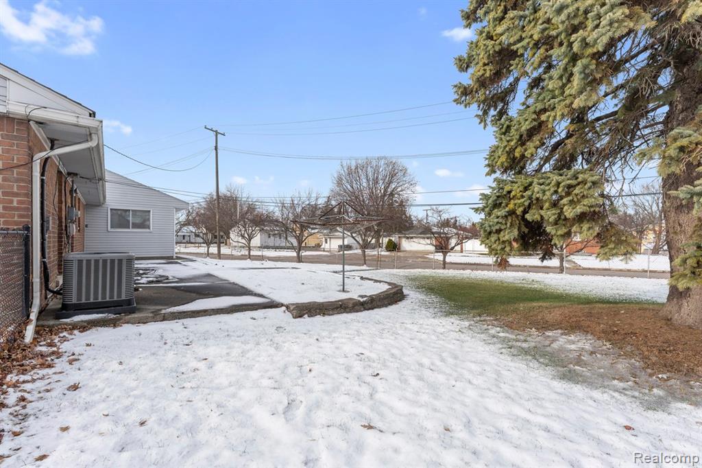 12822 Johanna Court, Riverview, MI 48193 — Photo 22