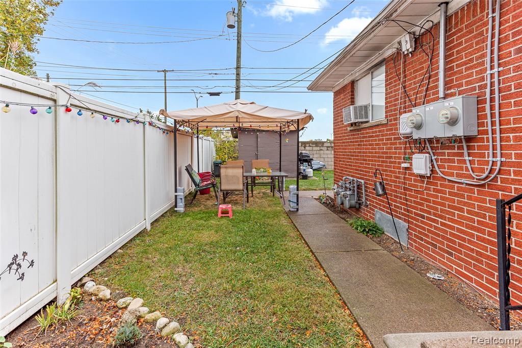 1339 New York Avenue, Lincoln Park, MI 48146 — Photo 9