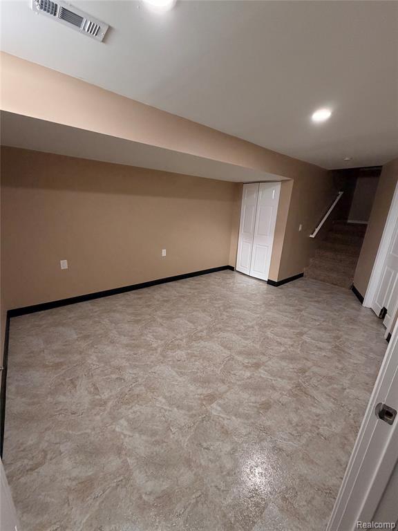 8051 Rose Lane, Goodrich Vlg, MI — Photo 41