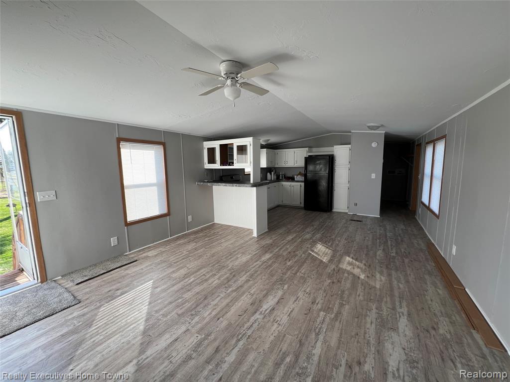 4101 Mapleview Court E, Brown, MI 48428 — Photo 9
