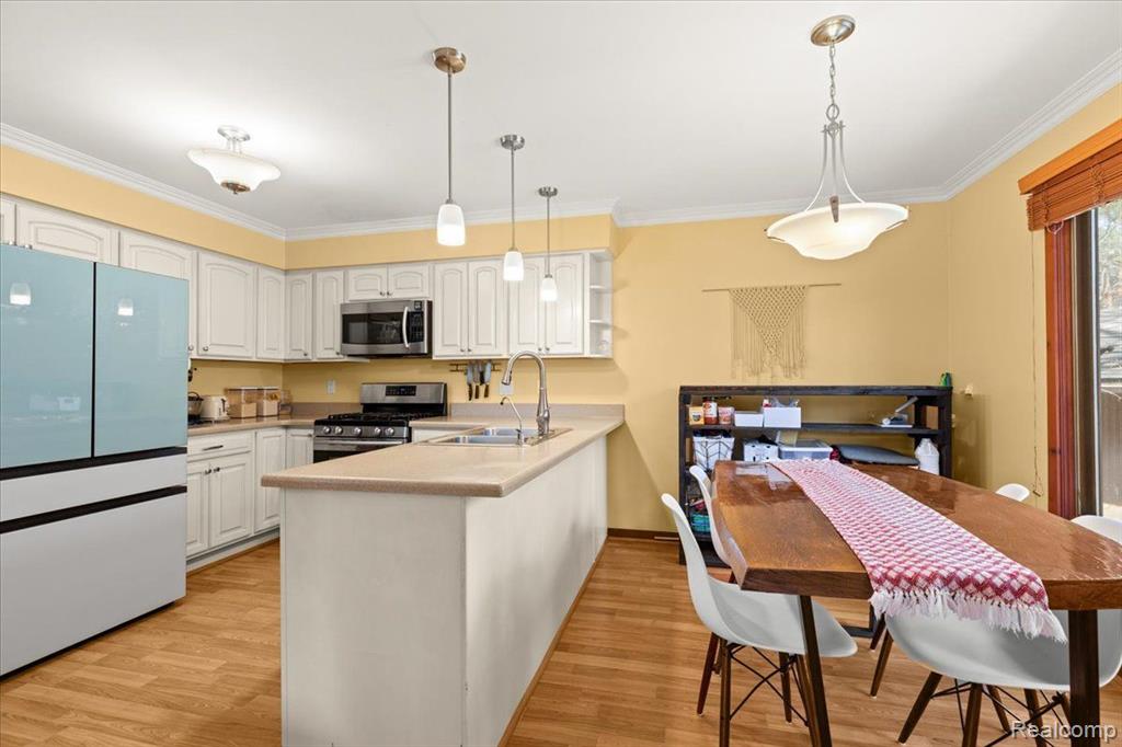 6523 BLUE SPRUCE, West Bloomfield, MI 48324 — Photo 7