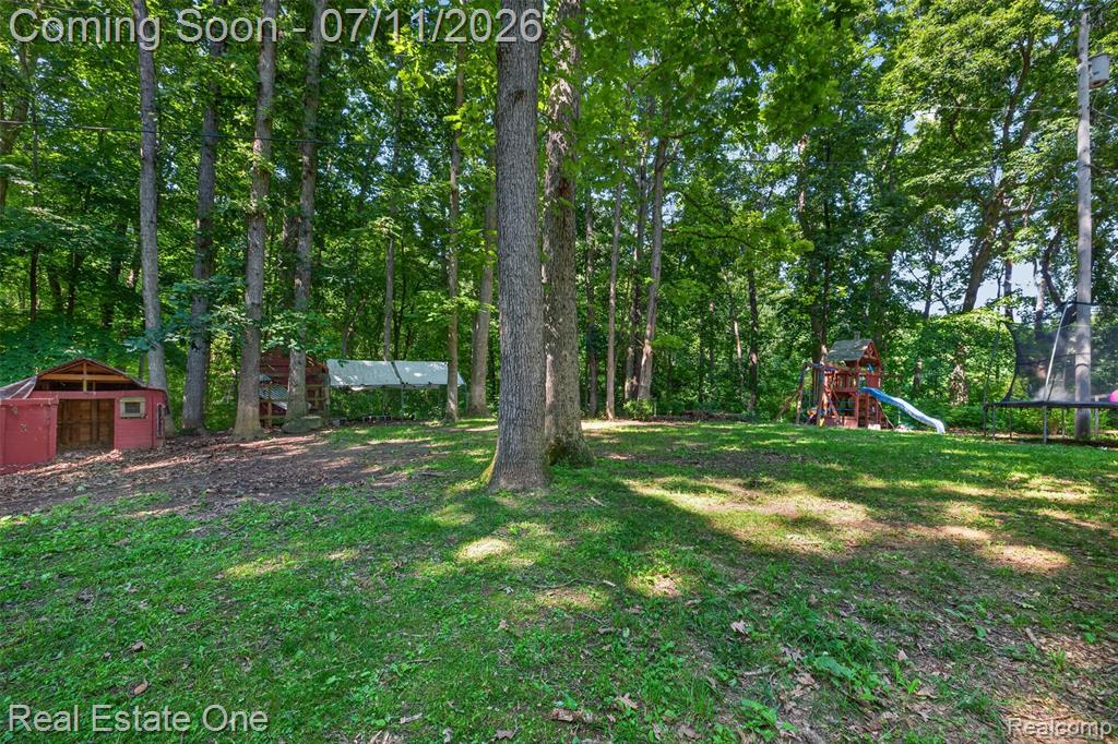 310 S Van Road, Holly, MI 48442 — Photo 63