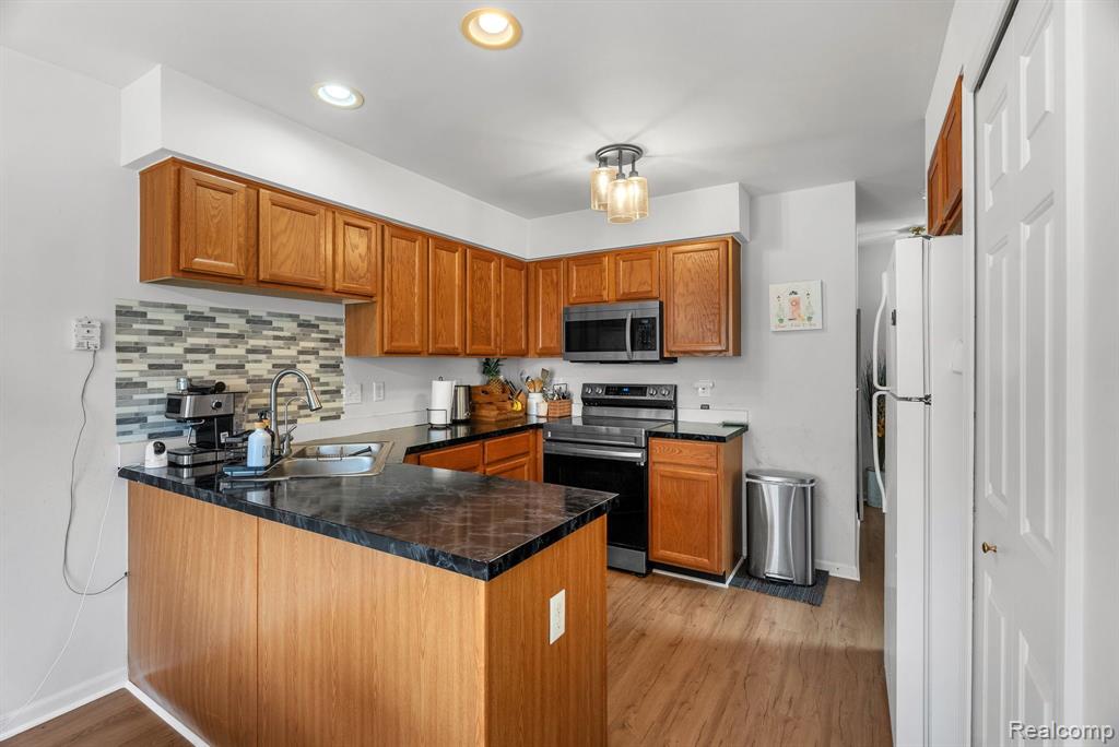 41679 WILD TURKEY Lane, 136, Canton, MI 48188 — Photo 5