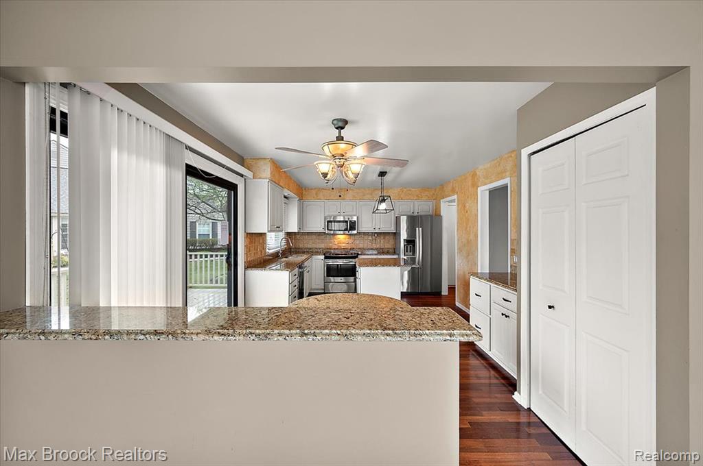 888 Tartan Trail, Bloomfield Hills, MI 48304 — Photo 14