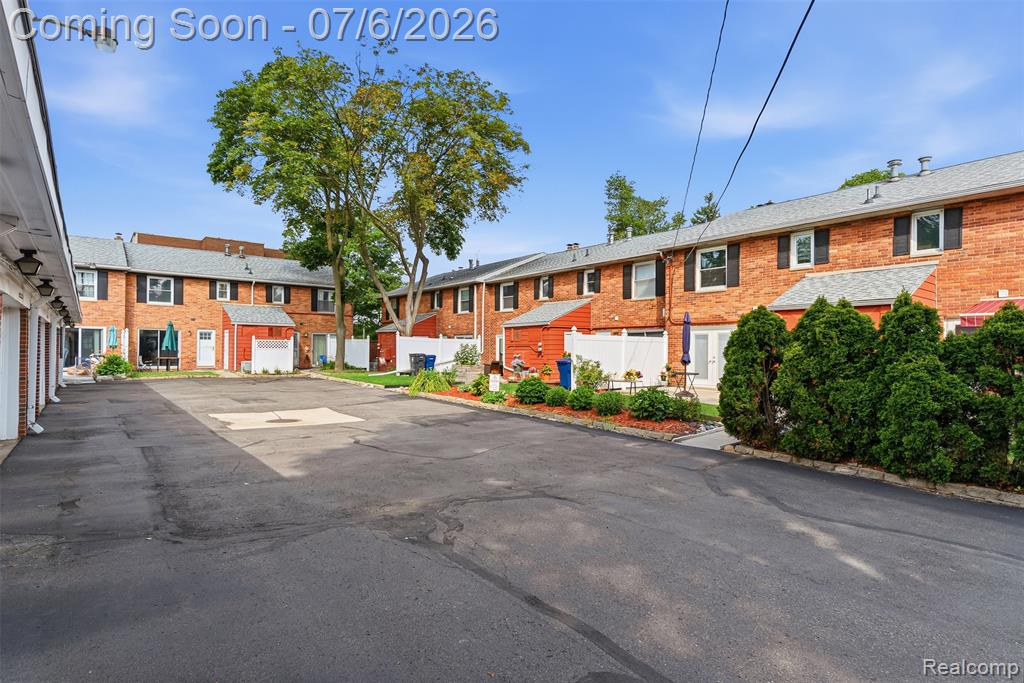 906 E Kearsley Street, Flint, MI 48503 — Photo 26